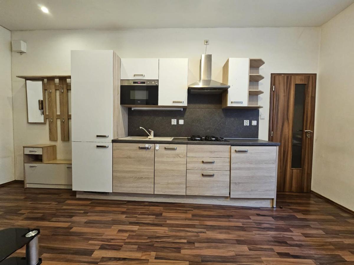 Cozy Homestay At Andel Prague Exterior photo