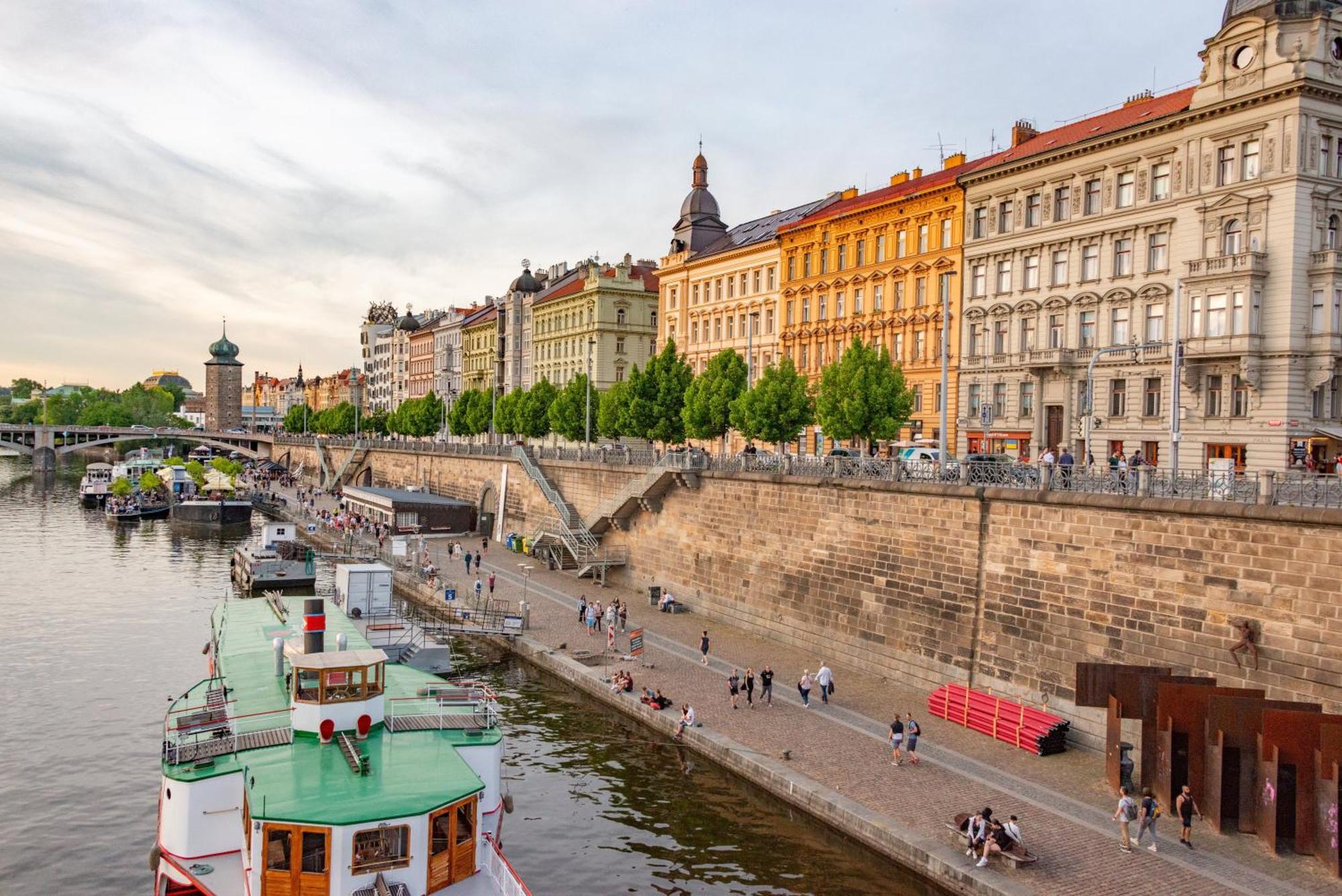Cozy Homestay At Andel Prague Exterior photo